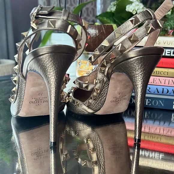 SOLD Valentino ROCKSTUD ANKLE STRAP PUMP 100 MM gold tone - Picture 10 of 14